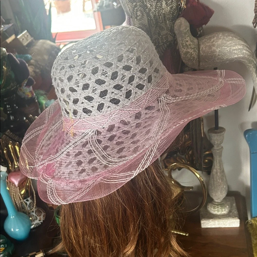 Vintage Pink & White Wide Brimmed Derby Hat - Picture 6 of 14